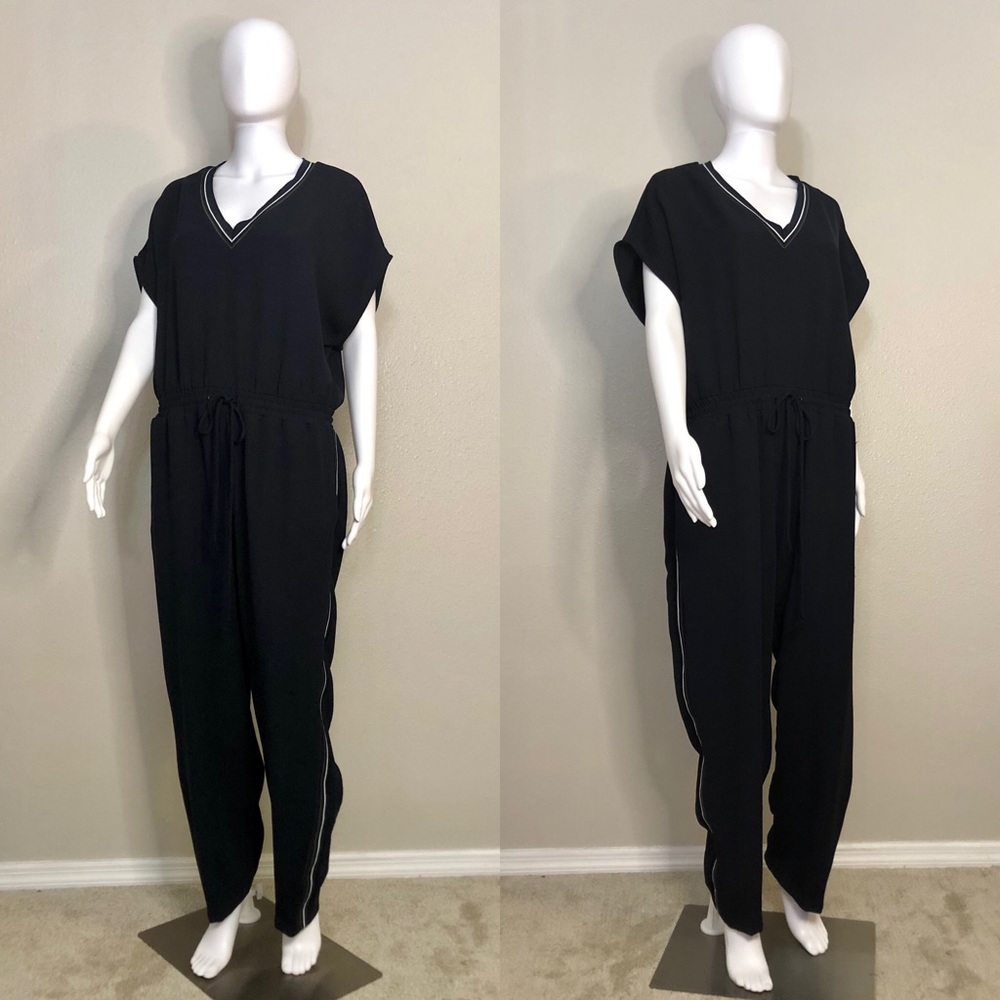 ZARA BASIC Black Jumpsuit Size XL V Neck